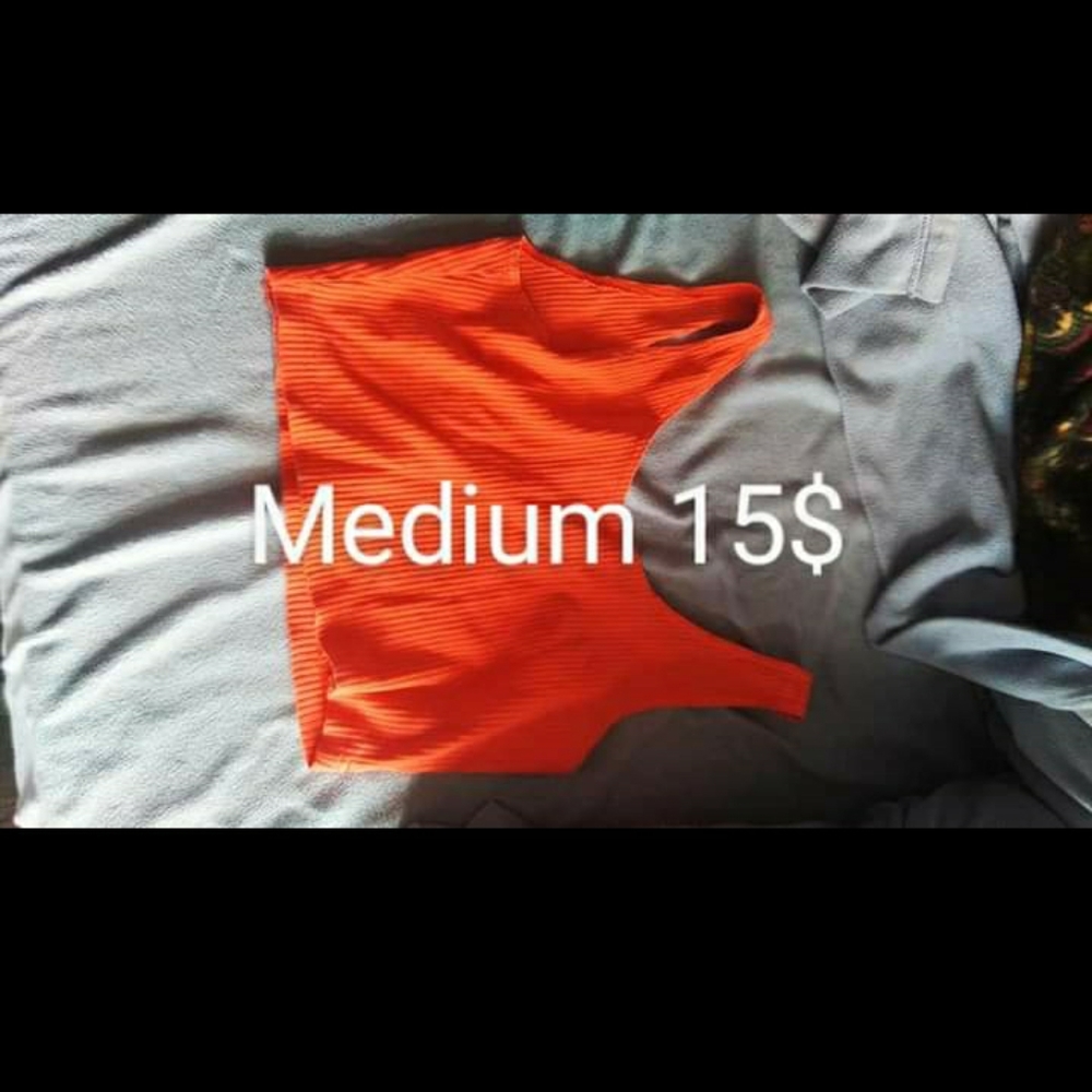 Medium crop top